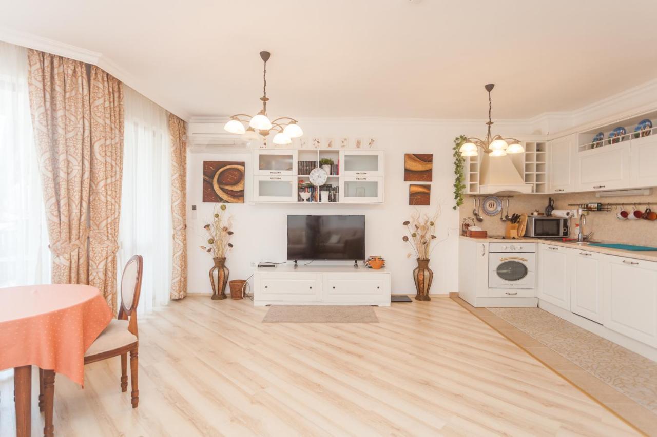 Dom-El Real Apartments Amphora スヴェティ・ヴラス エクステリア 写真